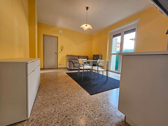Appartamento bilocale in affitto in Via Cottin, Centro, Leinì