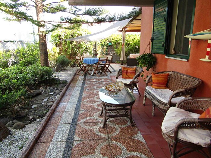 Appartamento trilocale in vendita in Contrada Costa Saracena Augusta, Augusta