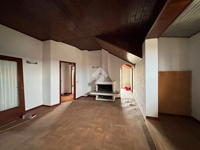 Appartamento trilocale in vendita in Via Circonvallazione, Marano Ticino