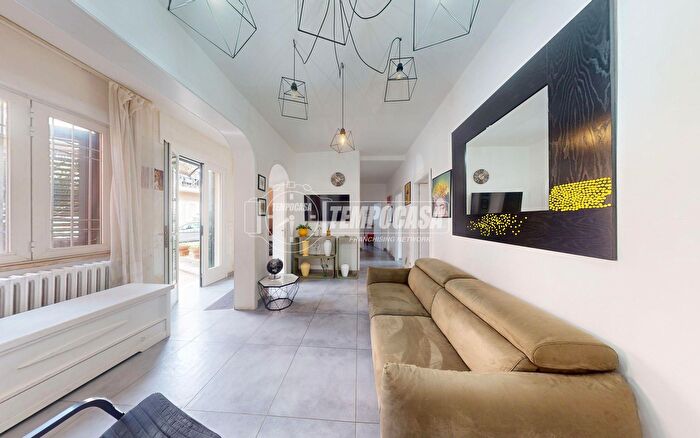 Appartamento quadrilocale in vendita in Via Monte Pasubio, Monteroni Di Lecce