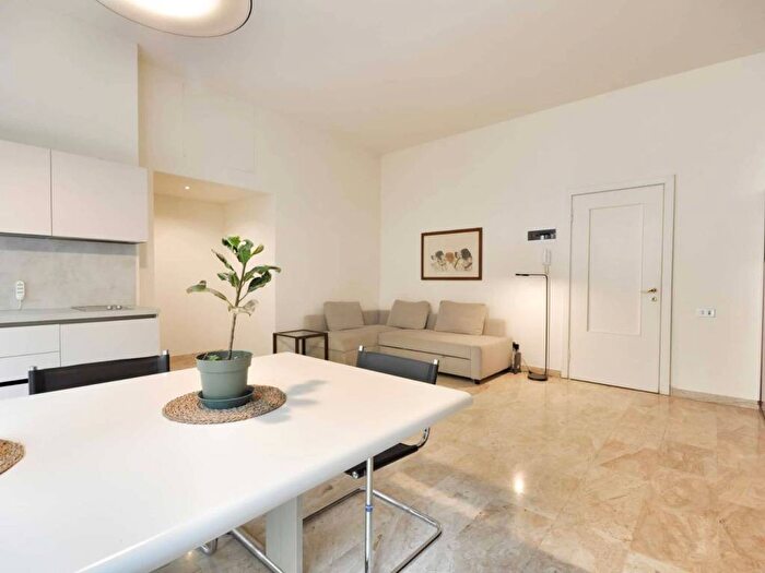 Appartamento bilocale in affitto in Via Vincenzo Monti, Vincenzo Monti, Milano