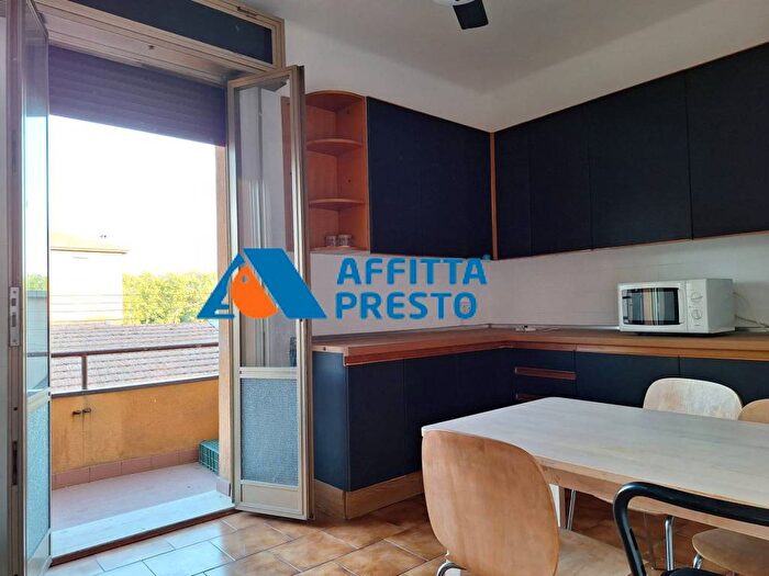 Appartamento trilocale in affitto in Via Casoni, Bolognina, Bologna
