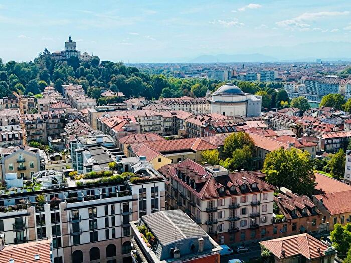 Appartamento quadrilocale in affitto in Via Lodovica, Gran Madre Crimea, Torino