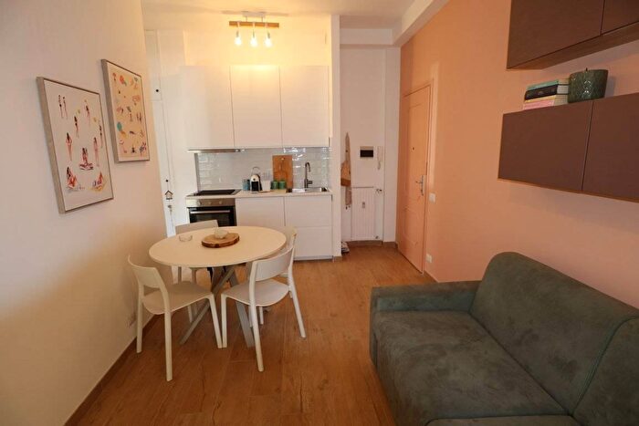 Appartamento bilocale in vendita in Via del Poggio, Andora