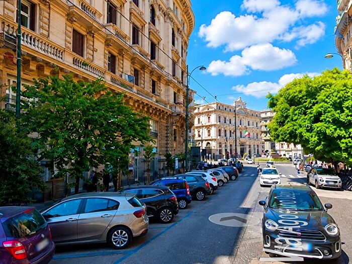 Appartamento bilocale in affitto in Via Agostino Depretis, Porto Municipio, Napoli