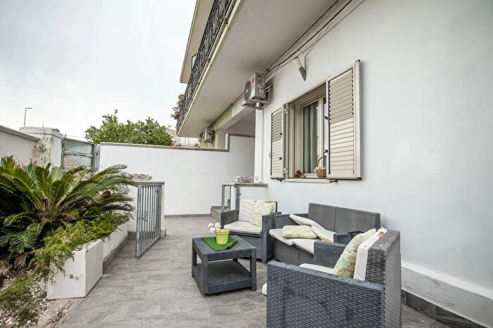 Appartamento quadrilocale in vendita in Via Centuripe, Siracusa