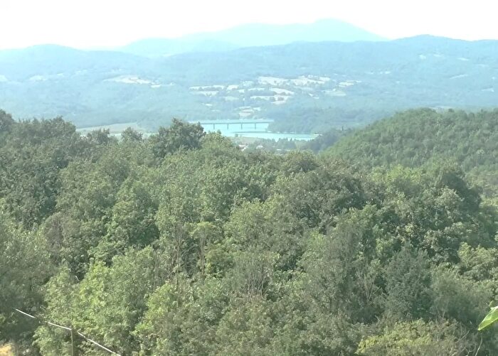 Casa con 7 locali in vendita in Scarperia e San Piero