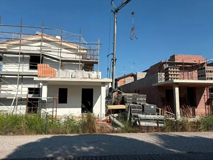 Casa quadrilocale in vendita in Via Ex Dogana, Cento