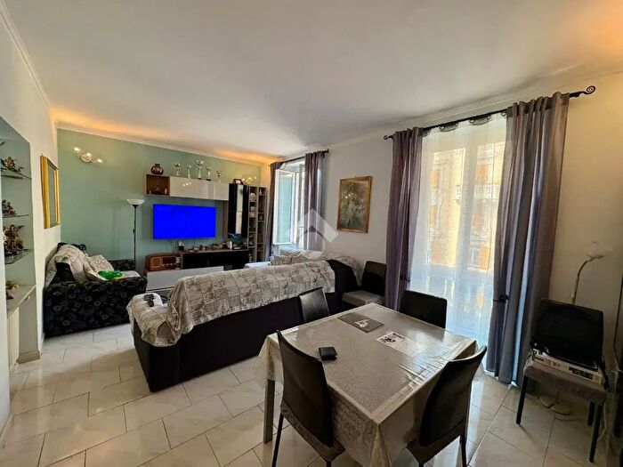 Appartamento quadrilocale in vendita in Via Costantino E Maria Brighenti, Genova