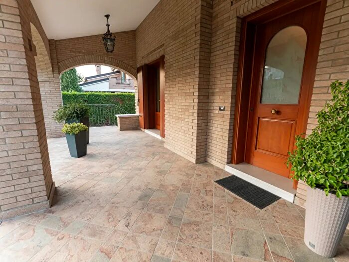 Casa con 6 locali in vendita in Via Armando Diaz, Vigonza