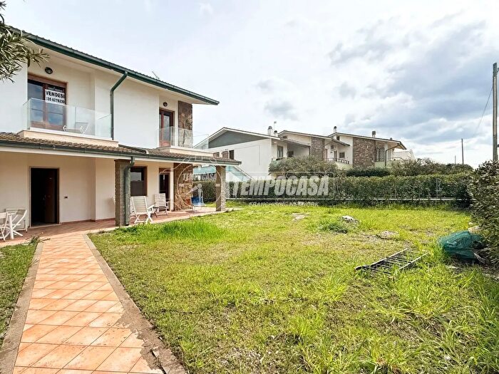 Casa con 6 locali in vendita in Lungomare delle Nereidi, Tarquinia