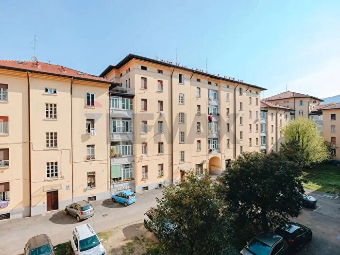 Appartamento trilocale in vendita in Via Campo di Marte, Brescia