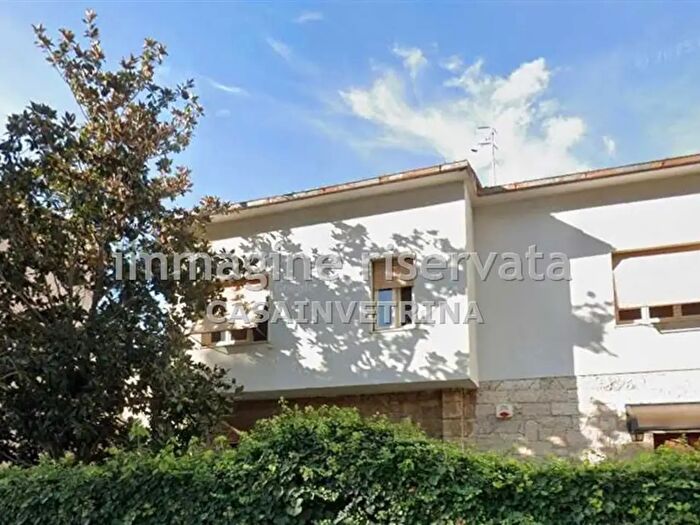 Casa con 6 locali in vendita in Piazza Albegna, Grosseto