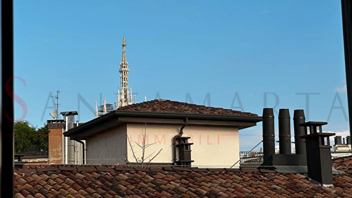 Appartamento trilocale in affitto in Via Festa del Perdono, Milano