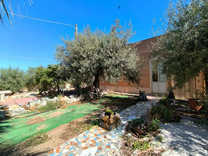 Casa con 5 locali in vendita in Strada Statale Spartà Sn, Messina