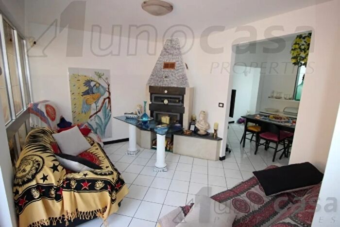 Casa con 6 locali in vendita in Ragusa