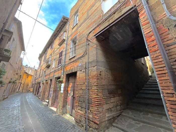 Appartamento trilocale in vendita in Via del Progresso Grotte di Castro, Grotte Di Castro