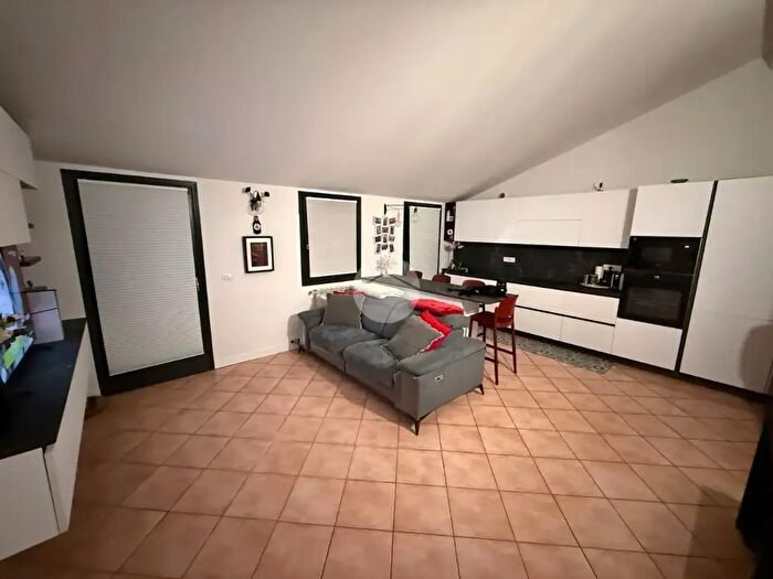 Appartamento trilocale in vendita in Via Francesco E Ettore Campogalliani, Mantova