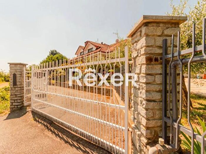 Casa con 6 locali in vendita in Stradale Circonvallazione a, Bricherasio