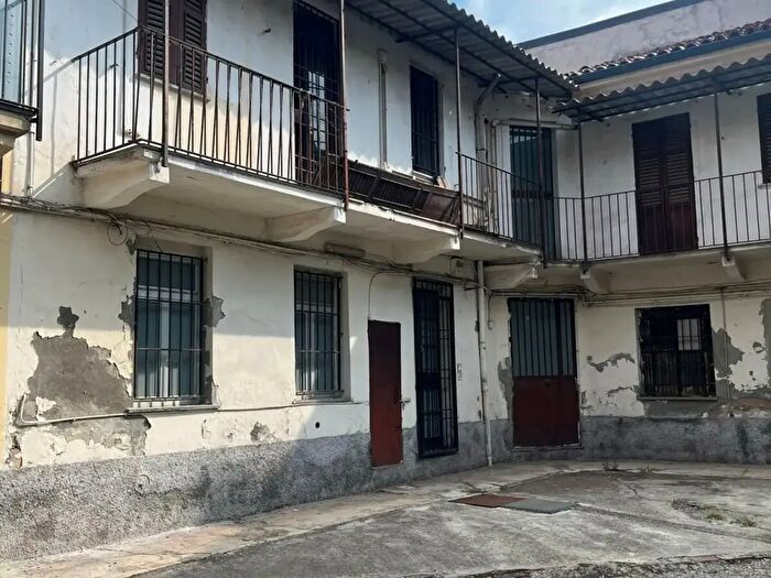 Appartamento con 7 locali in vendita in Via Cavour, Valenza