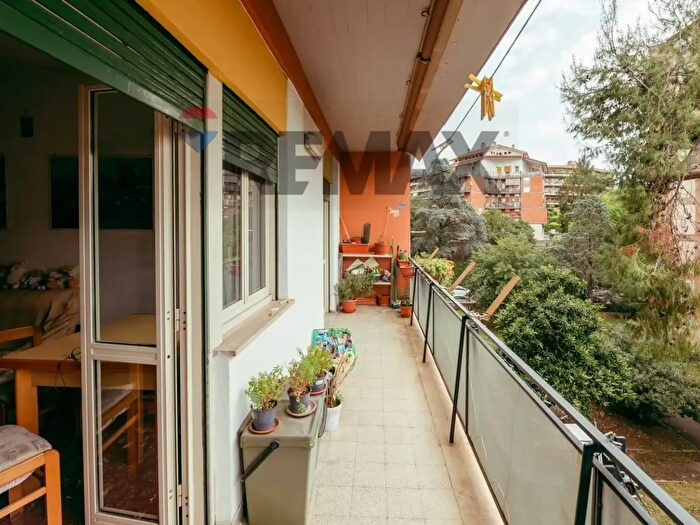 Appartamento bilocale in vendita in Via Monte Cervialto, Roma