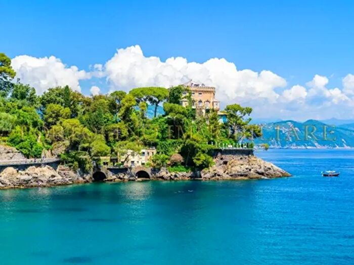 Casa con 6 locali in vendita in Via Privata Giovo, Santa Margherita Ligure