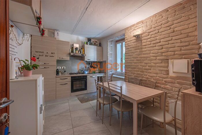 Appartamento con 5 locali in vendita in Via della Sposa Perugia Pg, Perugia