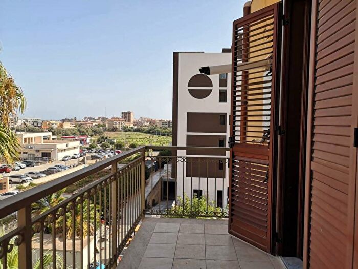 Appartamento bilocale in affitto in via modica, Bosco Minniti, Siracusa