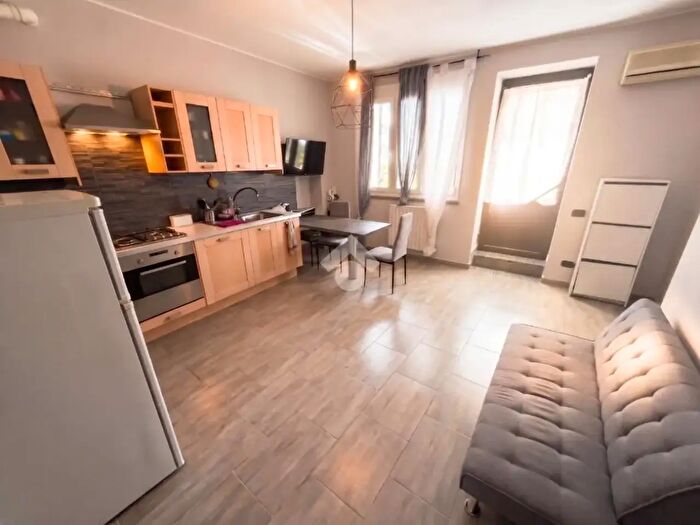 Appartamento bilocale in vendita in Via San Fermo della Battaglia, Seveso