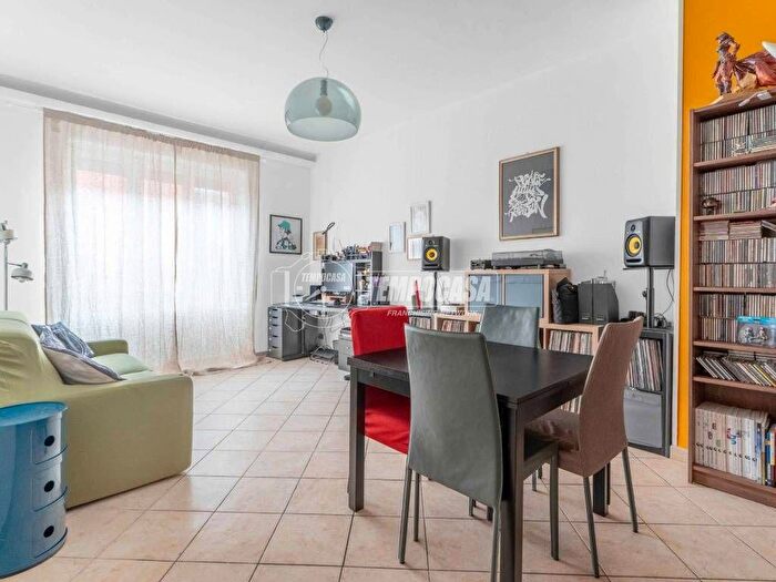 Appartamento trilocale in vendita in Milano