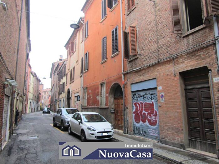 Appartamento monolocale in affitto in Via Contrari, Centro Storico, Ferrara
