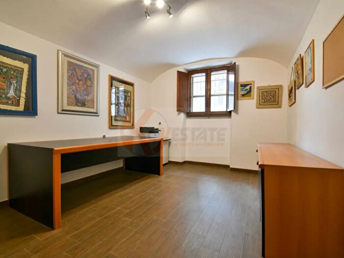 Appartamento trilocale in vendita in Via Zanfarino, Sassari