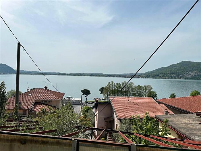 Casa con 5 locali in vendita in Via Campitino, Predore