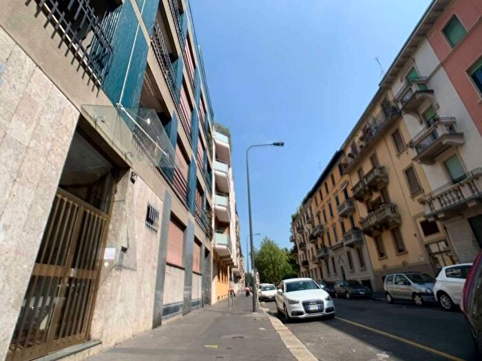 Appartamento trilocale in affitto in Via Romolo Gessi, Washington, Milano