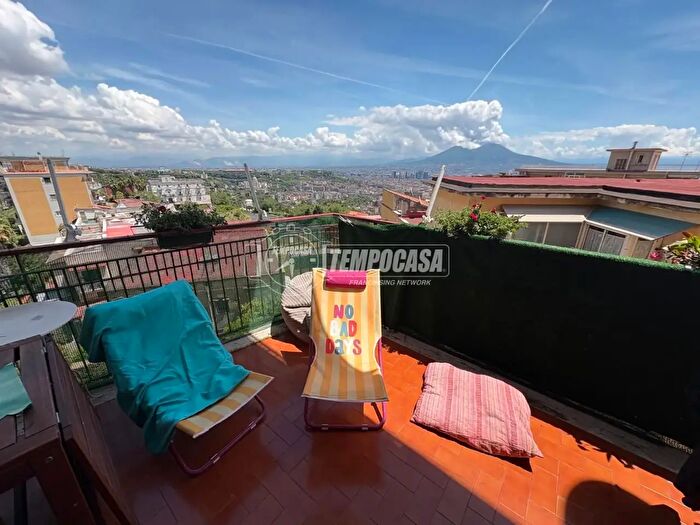 Appartamento quadrilocale in vendita in Napoli