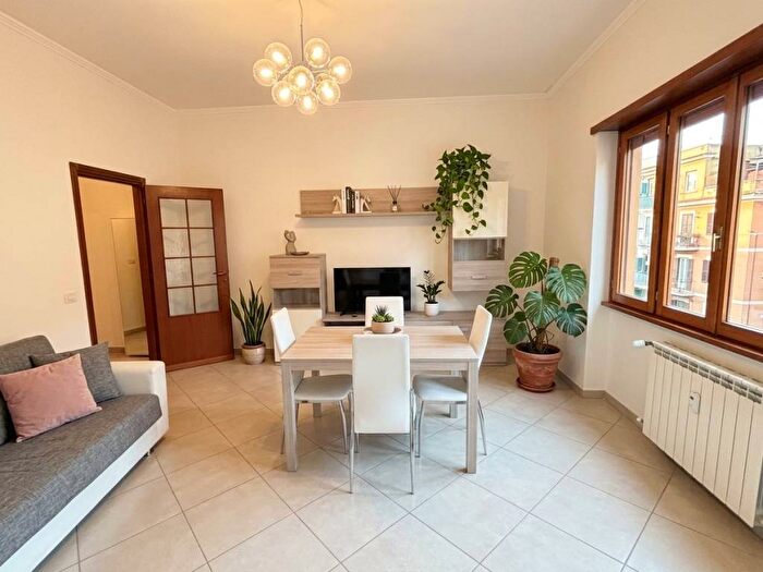 Appartamento bilocale in affitto in Via del Trullo, Trullo Colle del Sole, Roma