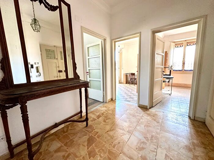 Appartamento con 5 locali in vendita in Via Gianfrancesco Pagnini, Firenze