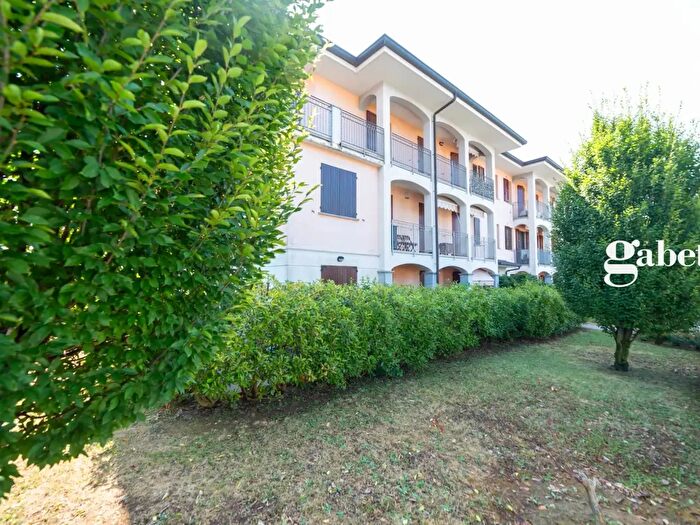 Appartamento trilocale in vendita in Via Cavalier Carissimi, Sotto Il Monte Giovanni Xxiii