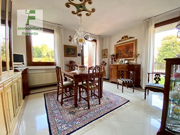 Casa con 6 locali in vendita in Via Risorgimento, Vigodarzere