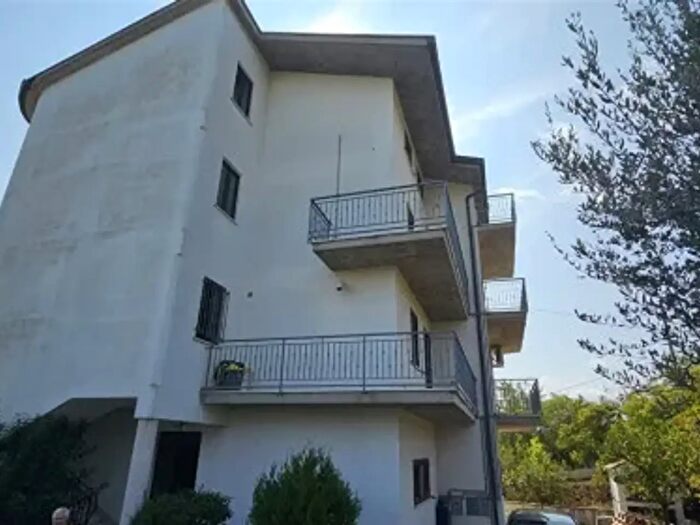Appartamento con 5 locali in affitto in Atessa
