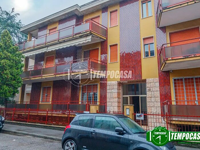 Appartamento quadrilocale in vendita in Via Giacomo Puccini, Piacenza