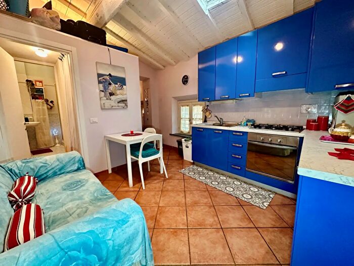 Appartamento monolocale in vendita in Lucca