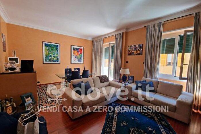 Appartamento quadrilocale in vendita in Via Peschiera Genova, Genova