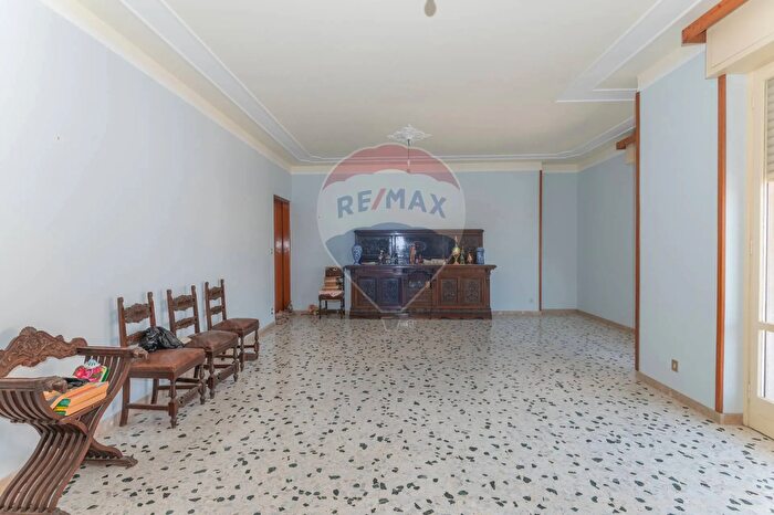 Appartamento con 5 locali in vendita in Viale Principe Umberto, Caltagirone