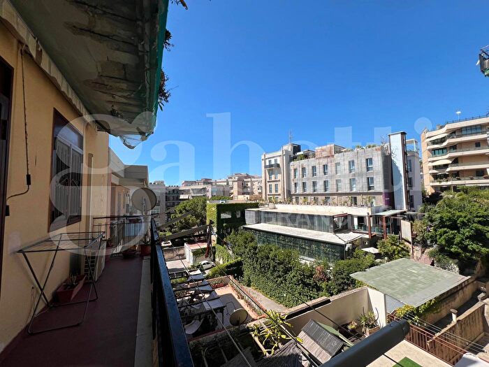 Appartamento con 5 locali in vendita in Siracusa