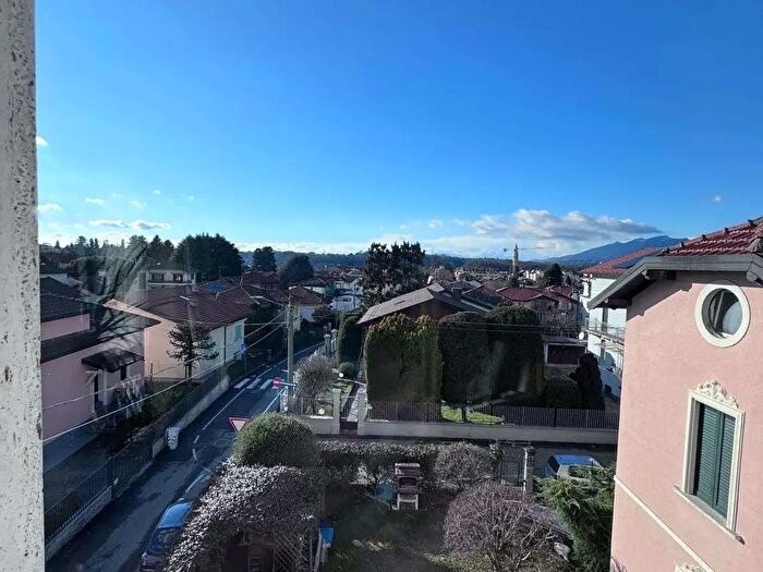 Appartamento bilocale in vendita in Via Adige, Malnate