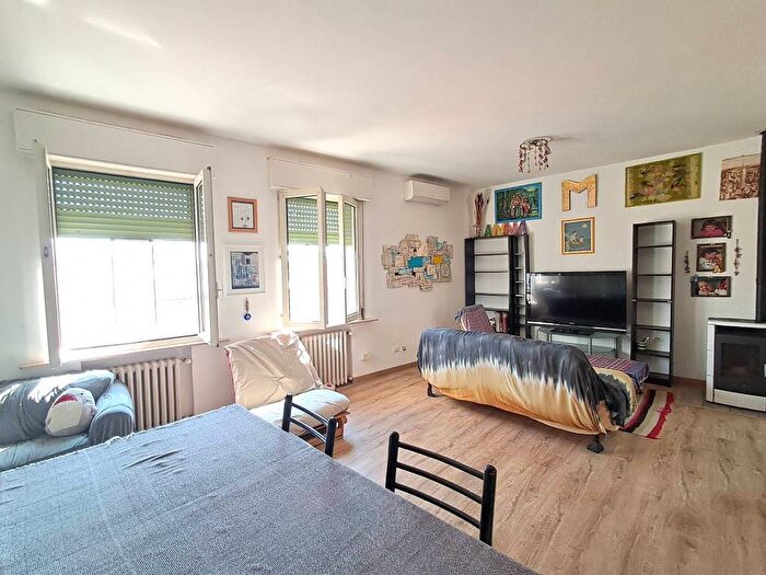 Appartamento con 6 locali in affitto in Via della Paglia, Centro Storico, Ferrara