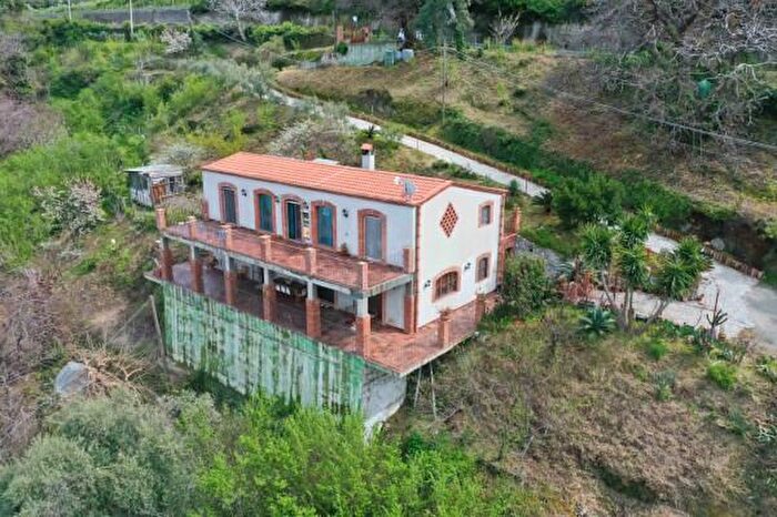 Casa con 6 locali in vendita in Contrada Gallo, Patti