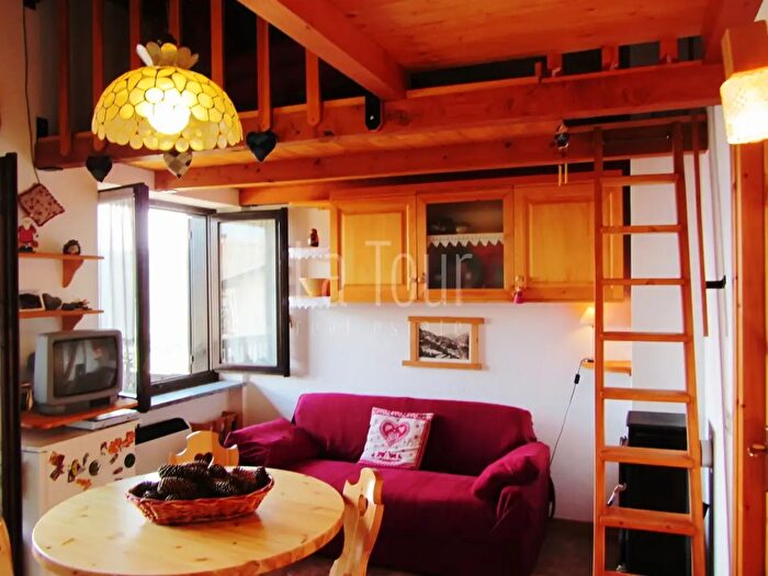 Appartamento bilocale in affitto in Frazione Chate, Torgnon