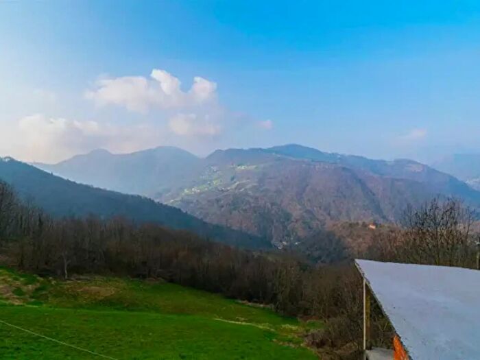 Casa con 6 locali in vendita in Via Tassone, Costa Di Serina